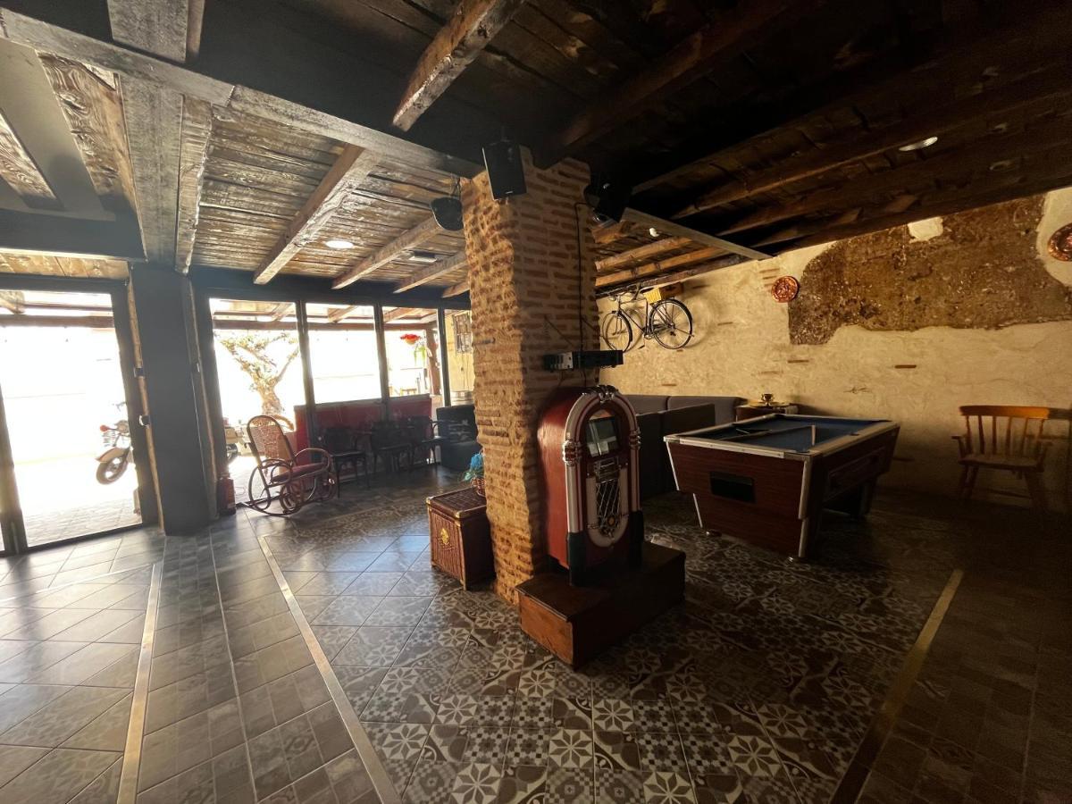 Casa Ruina Guest House Nava del Rey ภายนอก รูปภาพ