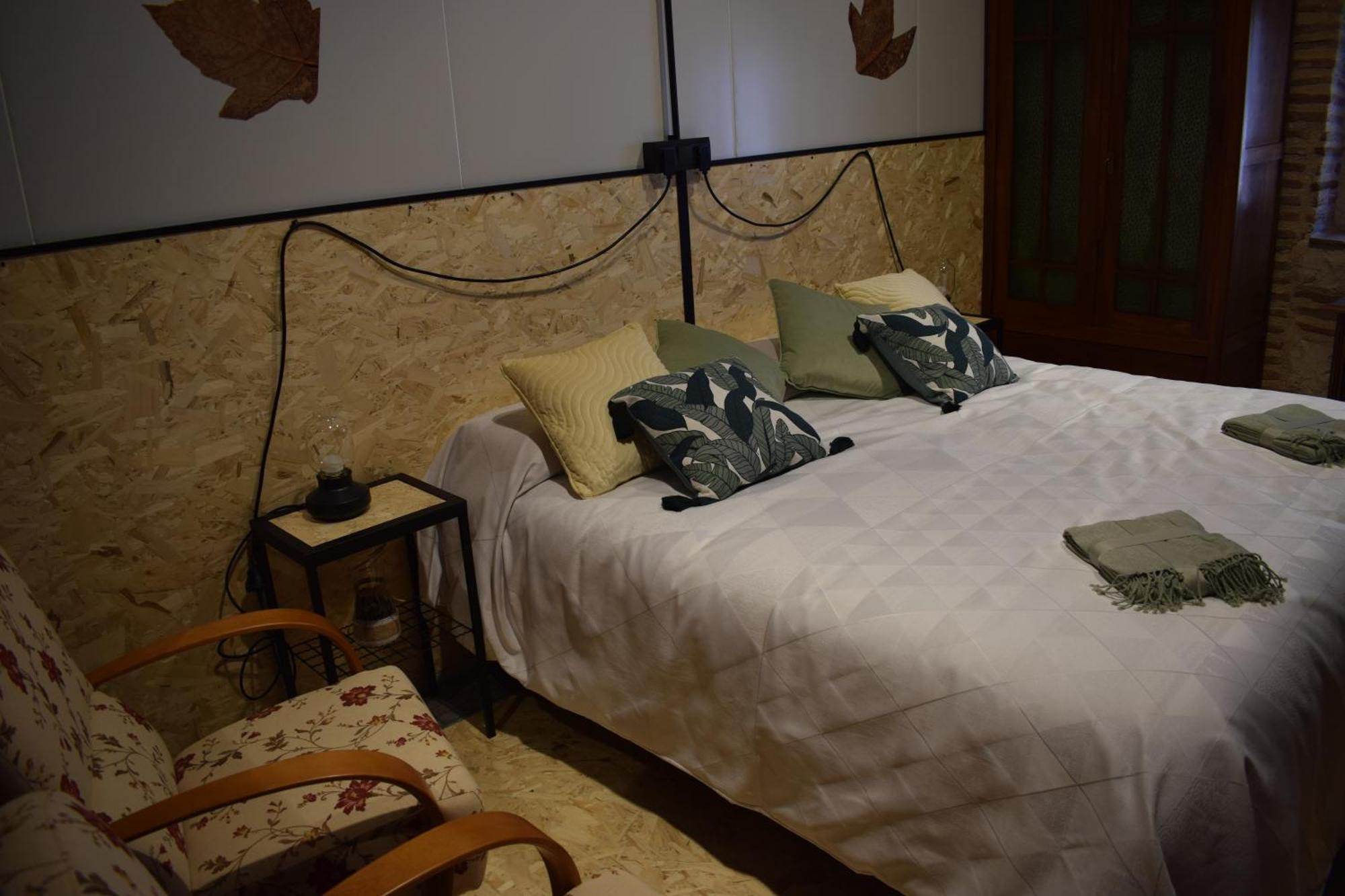 Casa Ruina Guest House Nava del Rey ภายนอก รูปภาพ