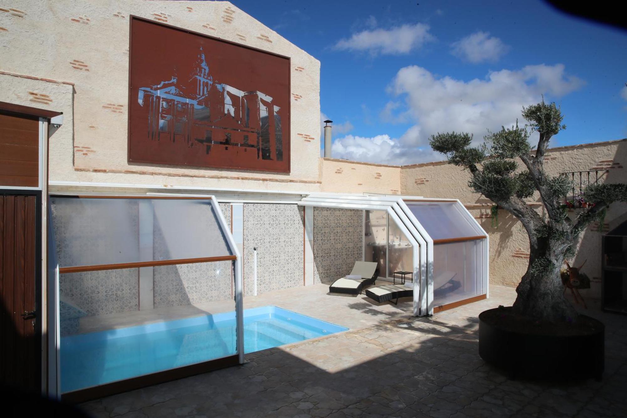 Casa Ruina Guest House Nava del Rey ภายนอก รูปภาพ