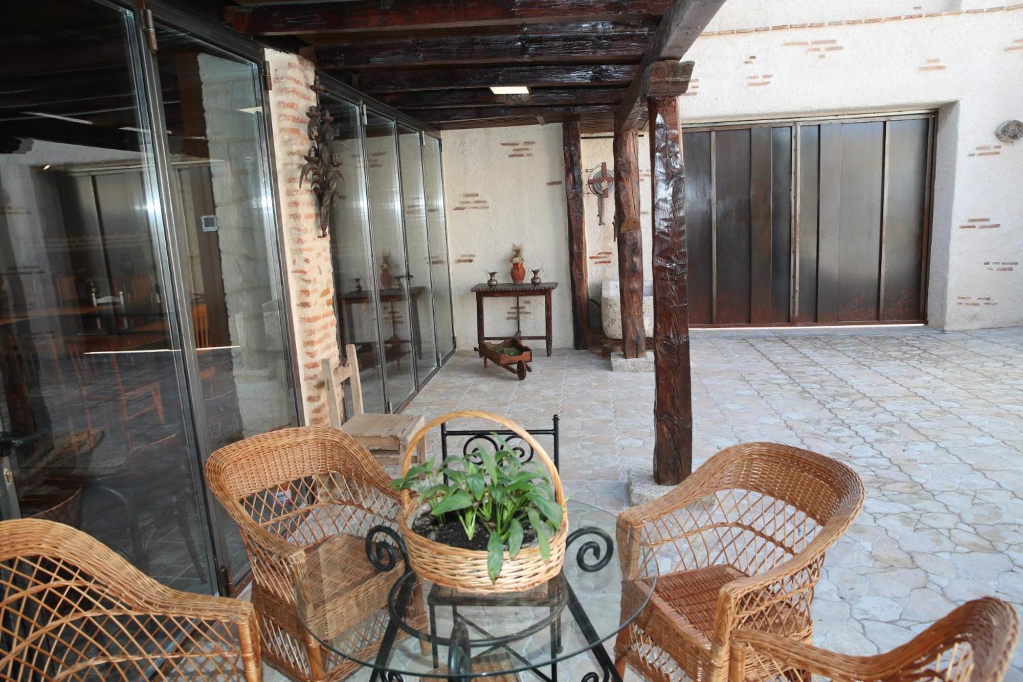 Casa Ruina Guest House Nava del Rey ภายนอก รูปภาพ